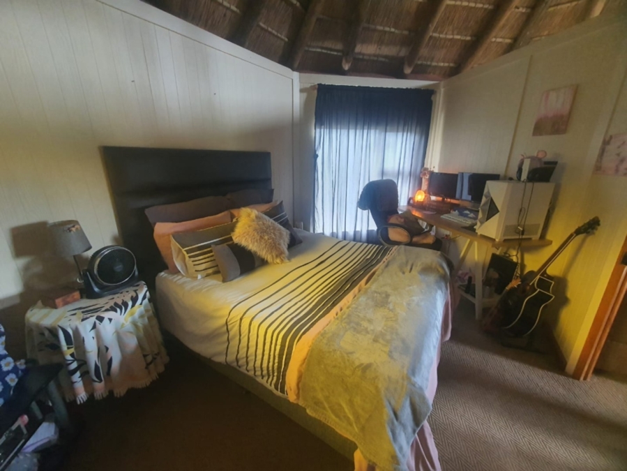 To Let 1 Bedroom Property for Rent in Sunrise On Sea Eastern Cape